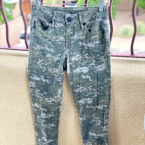 Saks Fifth Avenue Gray Camouflage Jean